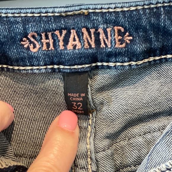 Shyanne Scroll Dark Wash Bootcut Jeans, EUC, 32 Short - Picture 9 of 15